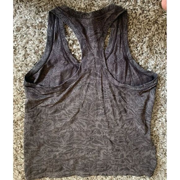 Athleta Momentum Seamless racer back Gray Print TANK TOP sz XL - Picture 7 of 8